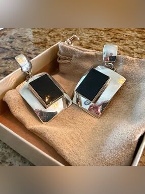 Vintage 1980s Navajo De Chelly Sterling Onyx Statement Earrings